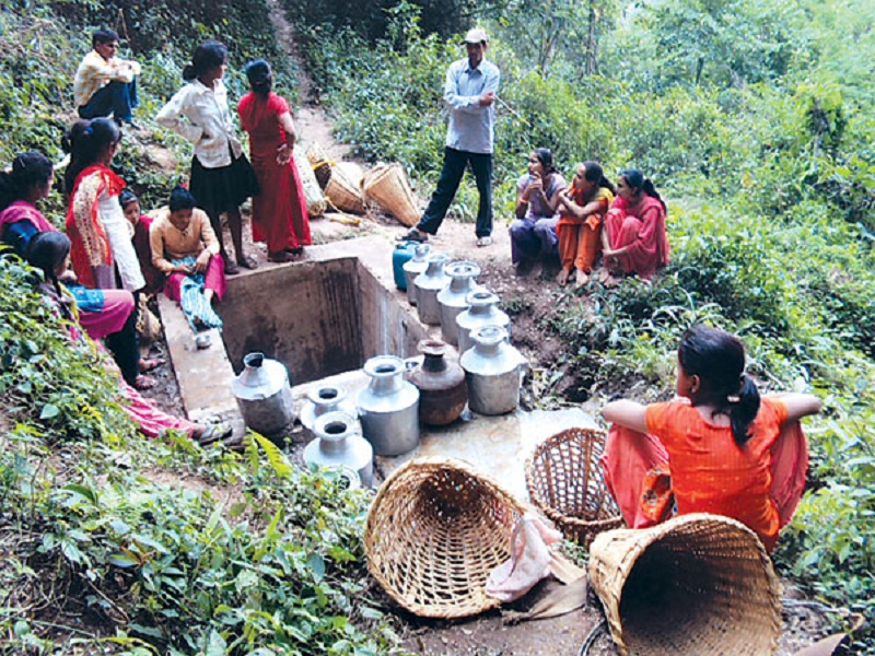 पर्वतको उत्तरी प्रदेश लोप्रेमा खानेपानीको हाहाकार   